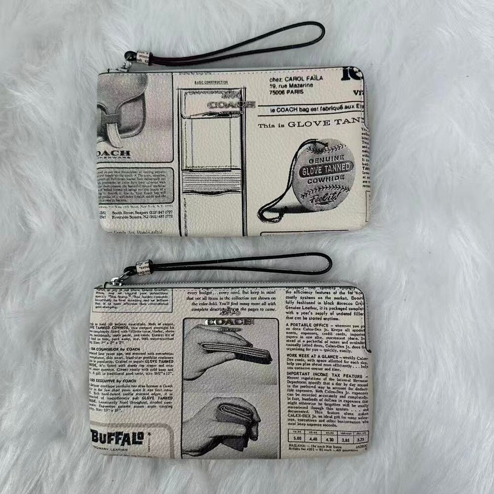 Coach Large Corner Zip Wristlet With Newspaper Print CDE80 Silver/Chalk Multi